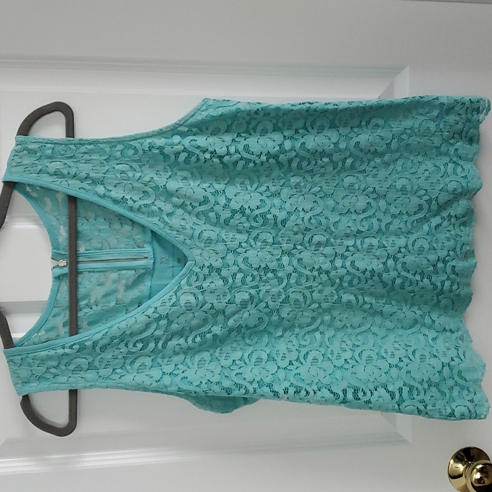NY&CO top